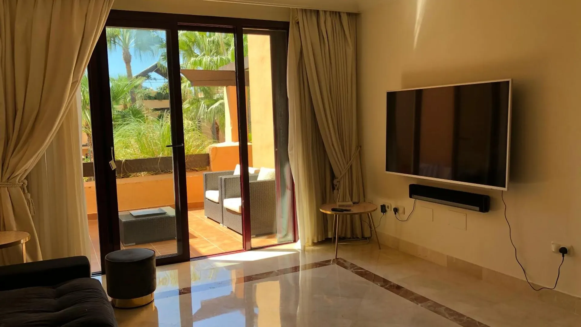 1320: San Pedro Beach 2 Bed Penthouse Marbella Spagna