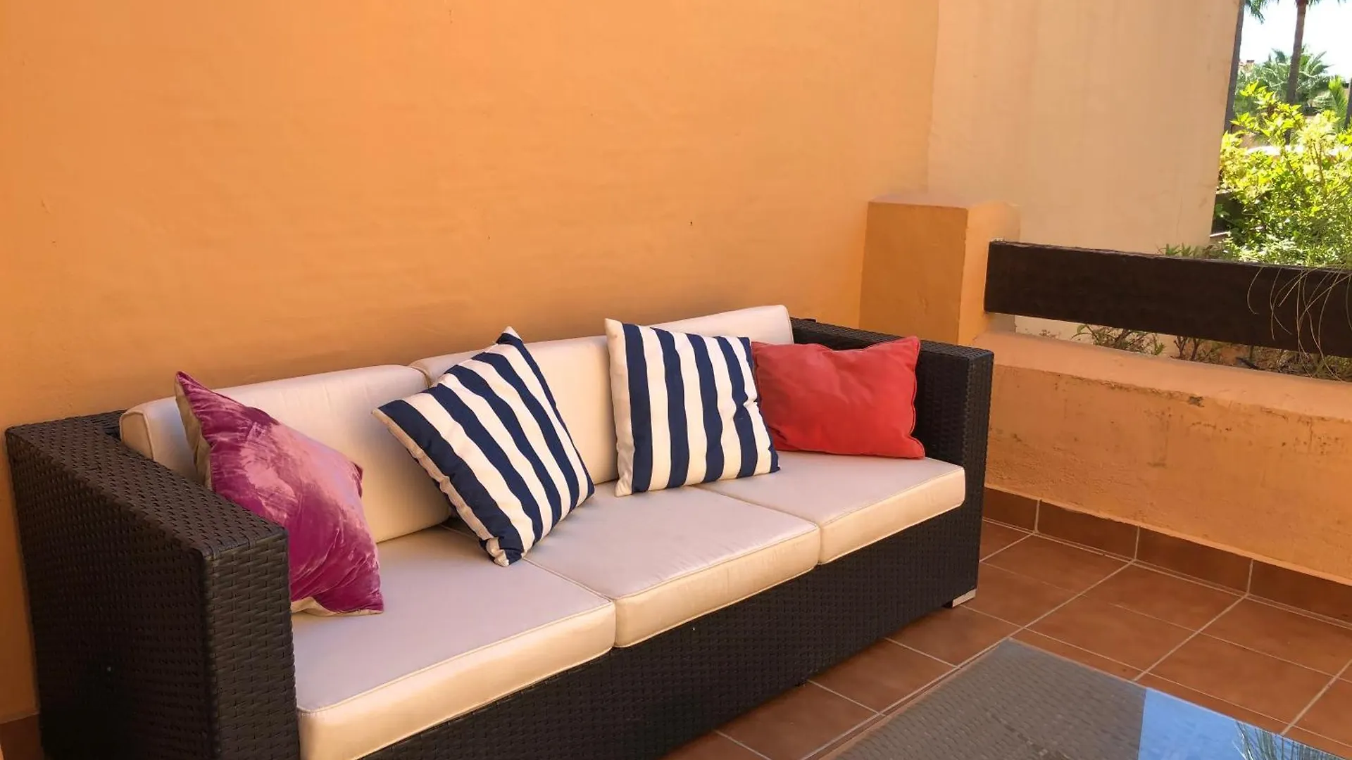 1320: San Pedro Beach 2 Bed Penthouse Marbella 0*,  Spagna