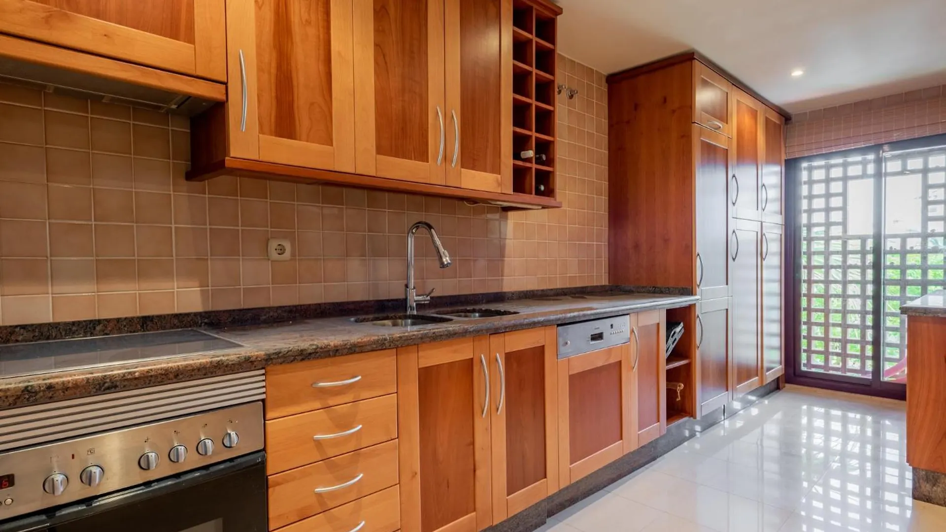 1320: San Pedro Beach 2 Bed Penthouse Марбелья Апартаменты